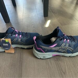 ASICS Women's Gel-Venture 8 - Navy and Pink size 10 women